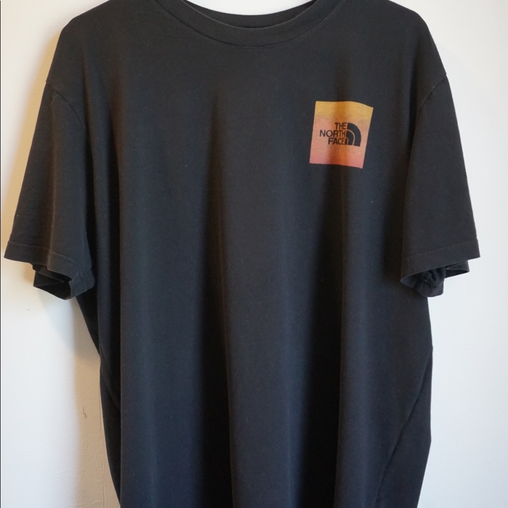 North Face XL Tee